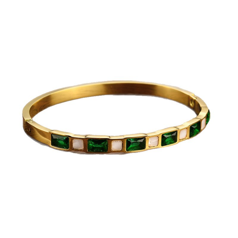 Elegant Armband med Smaragdgröna Kristaller