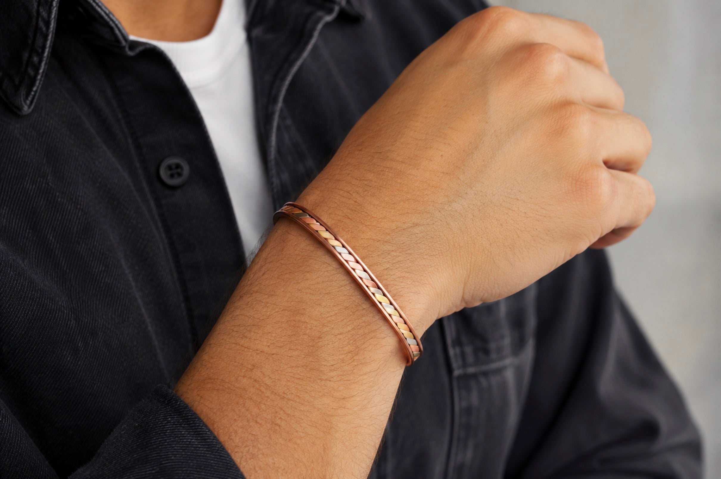 Magnetiskt Koppararmband i Flätad Design – Unisex